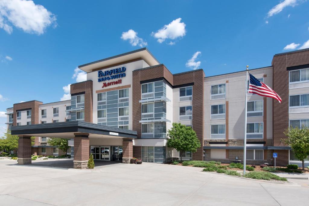 Fairfield Inn & Suites by Marriott Omaha Downtown Main image 1